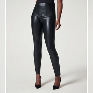 SPANX - leather like ankle skinny pant, Luxe Black, size M Petite NEW WITH TAGS